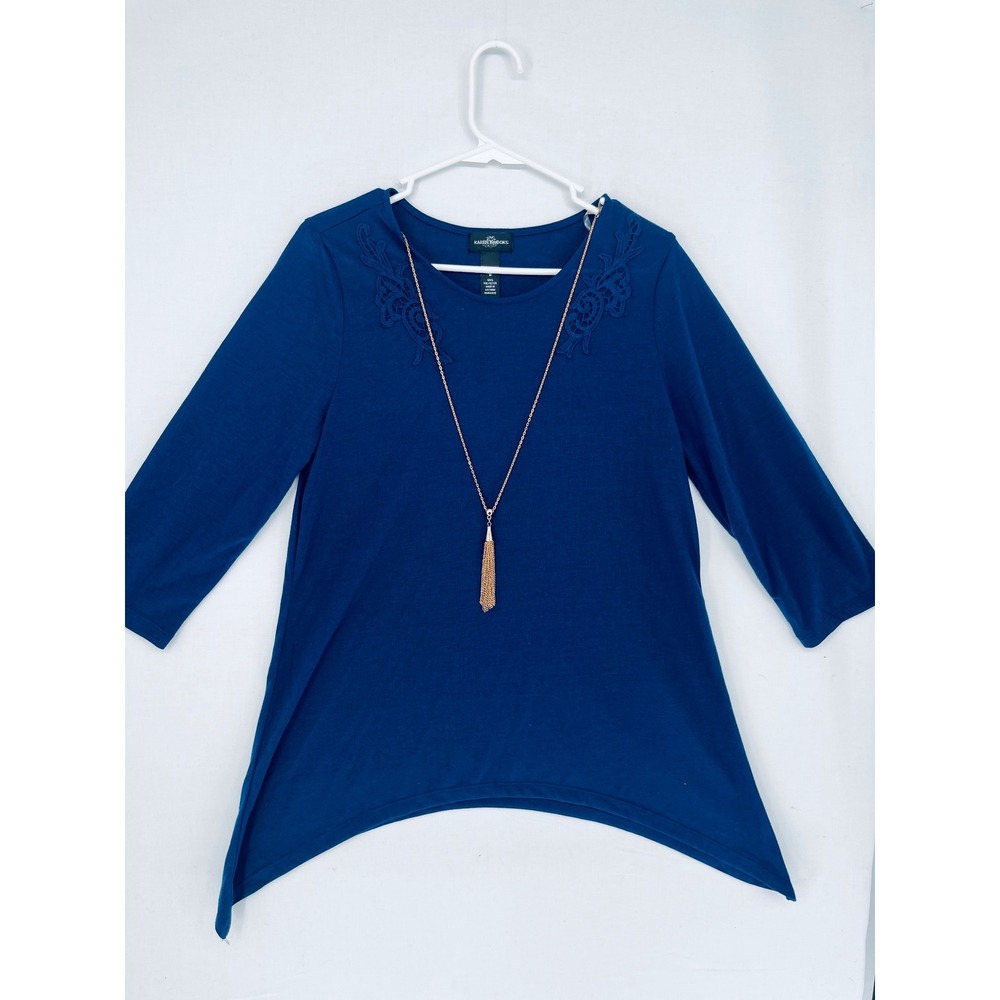 Karen Brooks Blue Lace Trim Sharkbite Hem Top with Tassel Necklace Size M